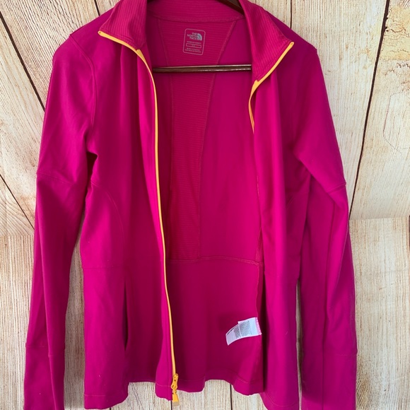 The North Face Large Pink LightWeight ZipUp Jacket - Picture 13 of 16